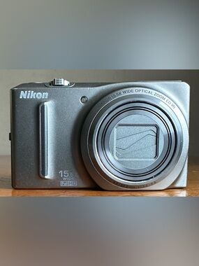 Nikon COOLPIX S9050 12.1MP Compact 15x Optical Zoom 3" LCD Screen Digital Camera